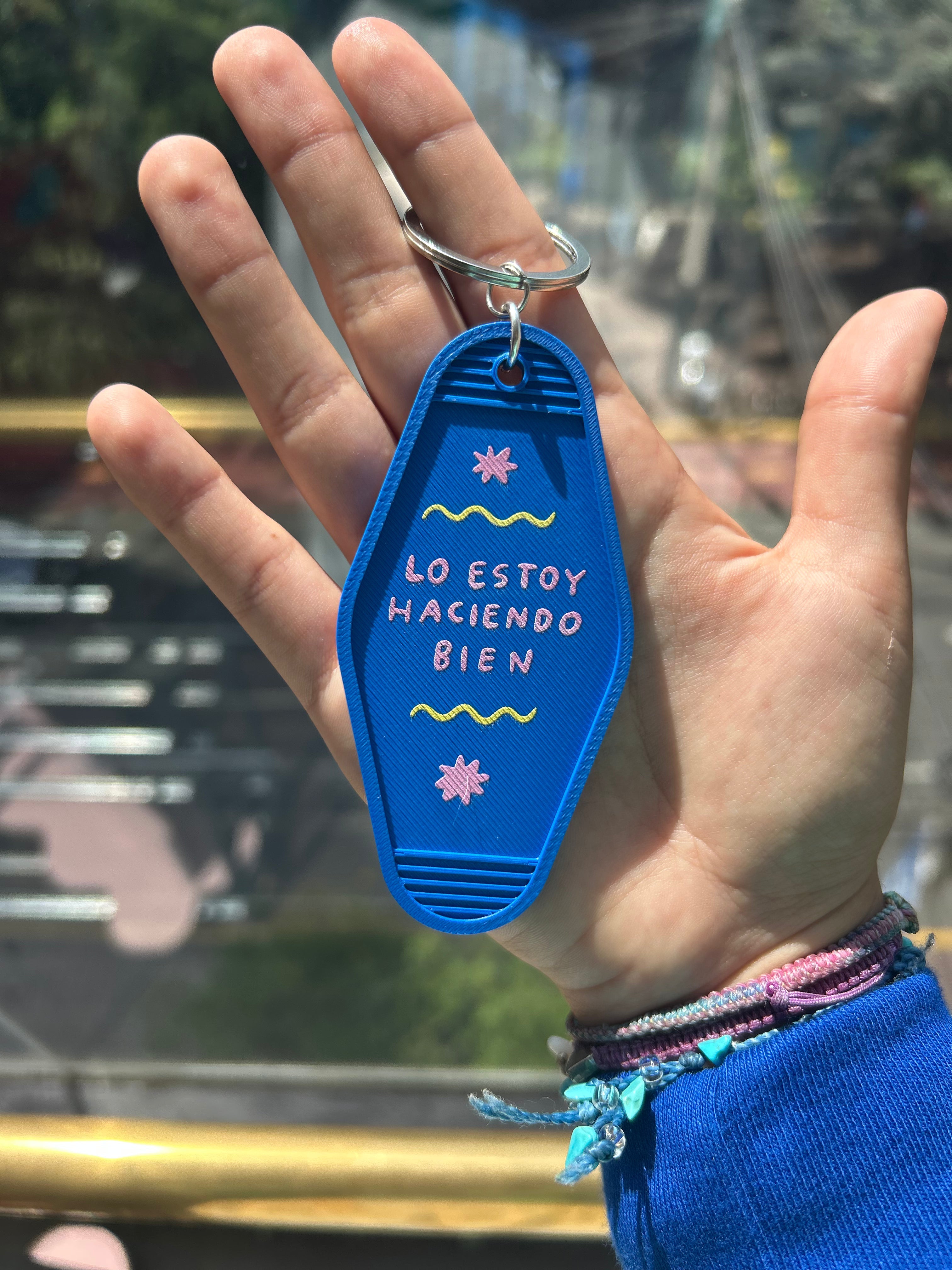 llavero con frase "lo estoy haciendo bien"