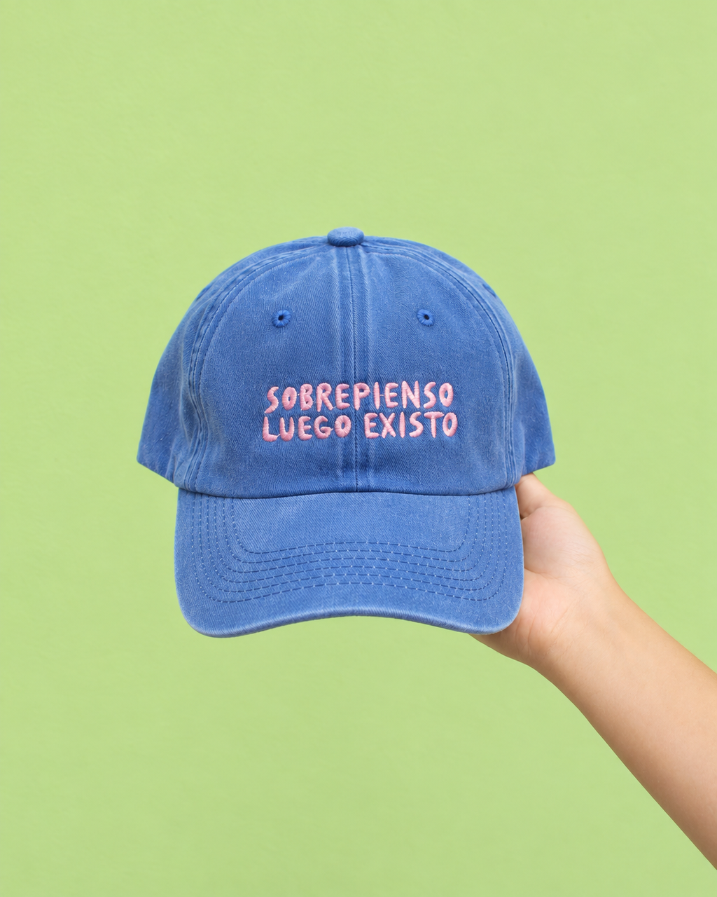 Gorra "Sobrepienso luego existo" azul