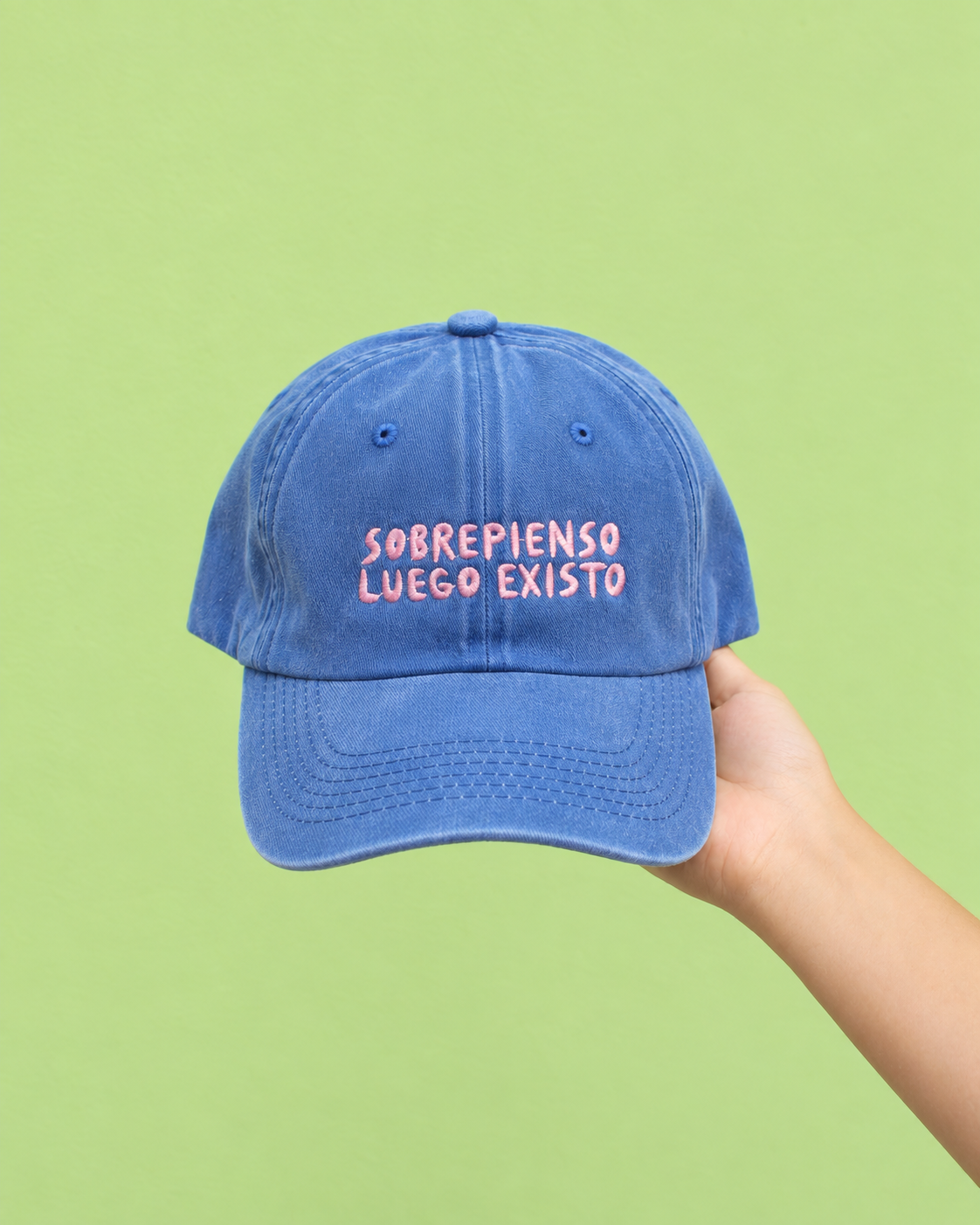 Gorra "Sobrepienso luego existo" azul