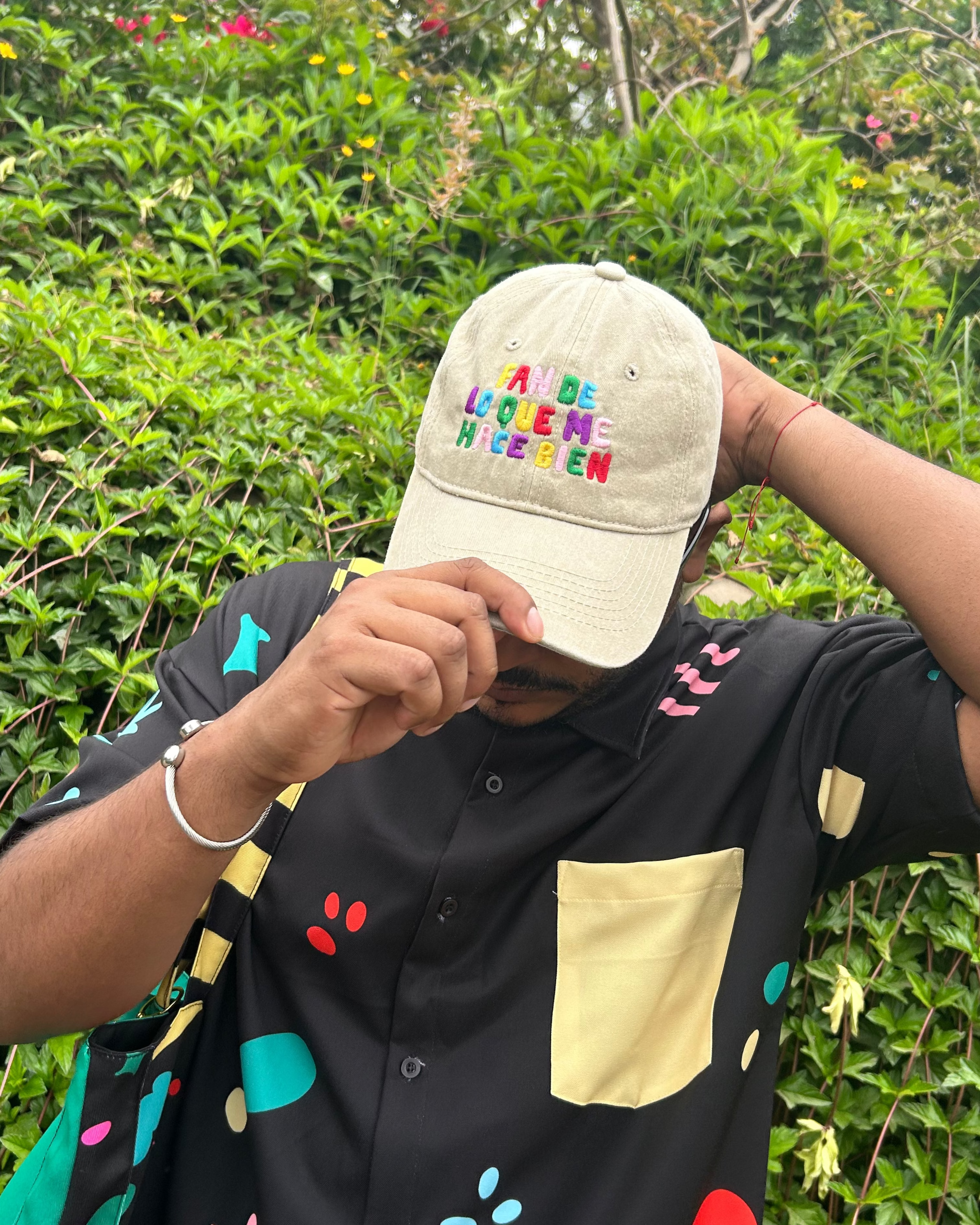 Gorra "Fan de lo que me hace bien" Beige