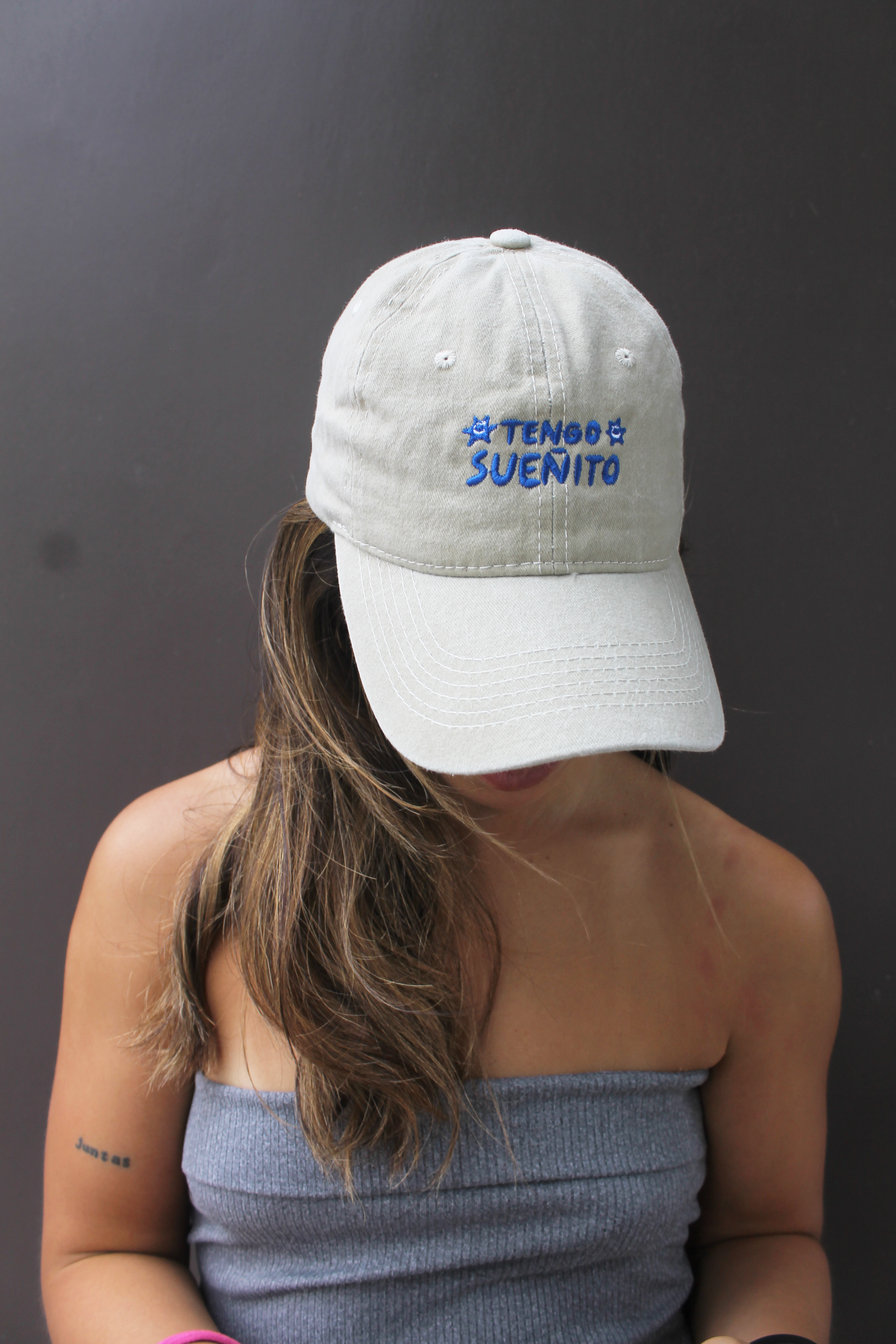 Gorra "Tengo sueñito" beige