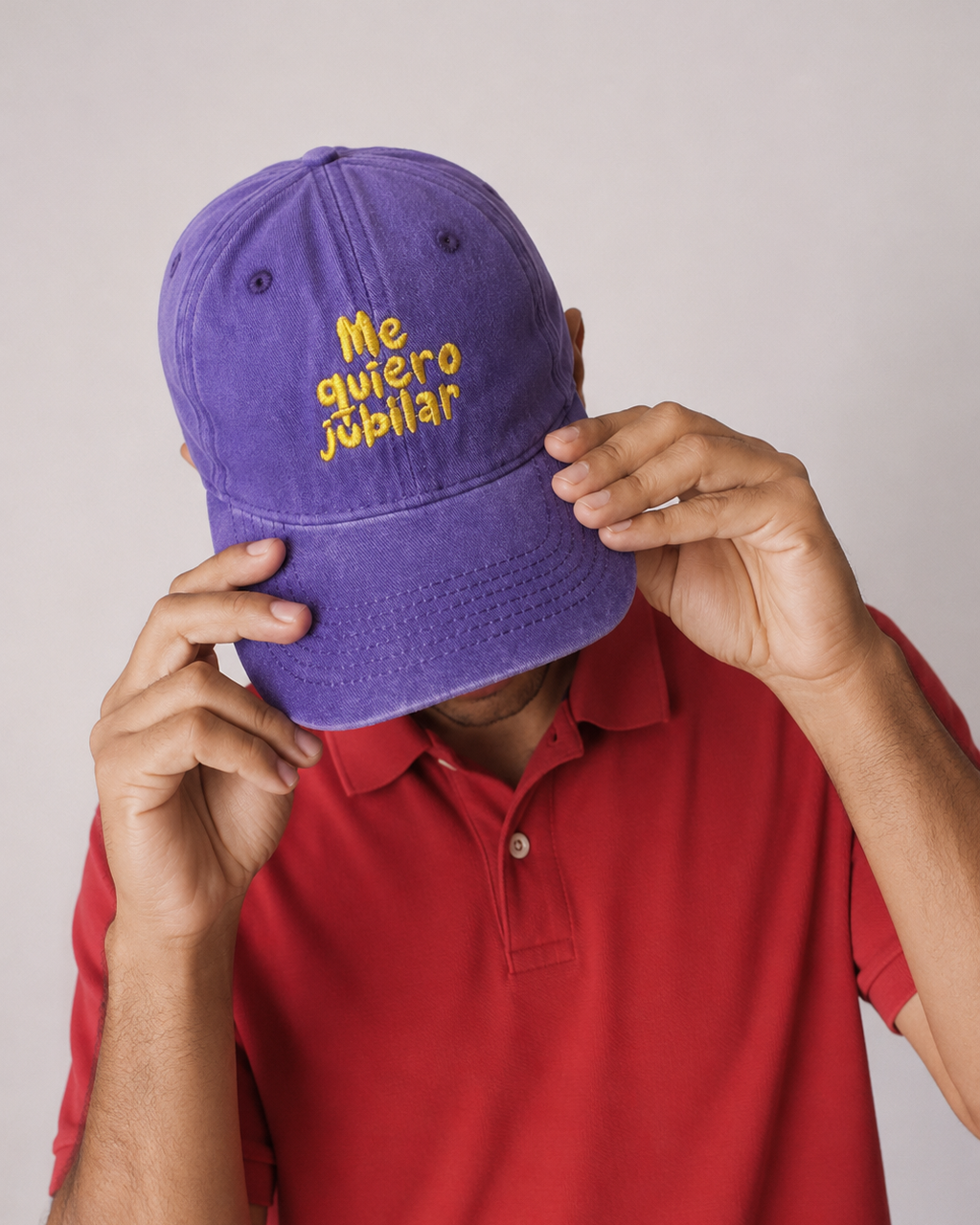 Gorra "Me quiero jubilar" morado